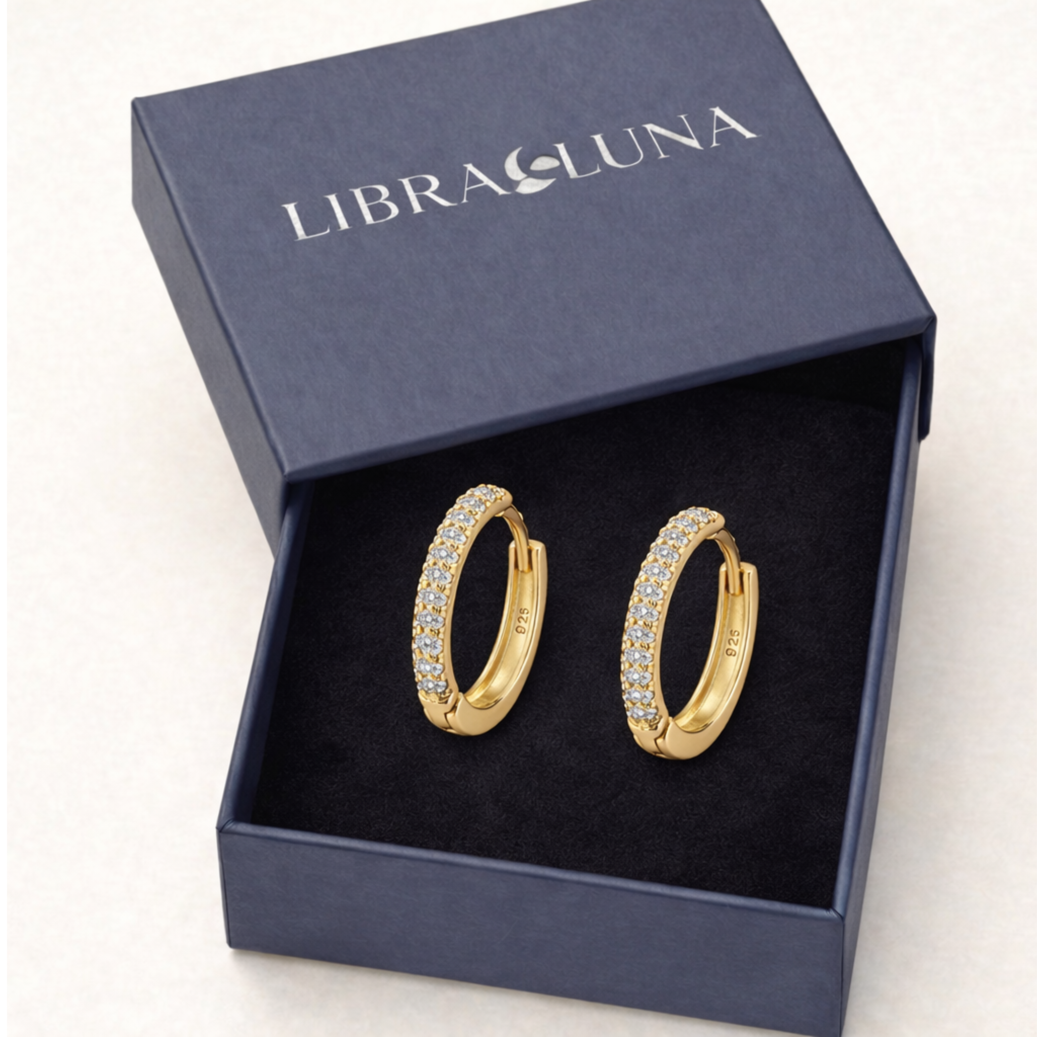 Hilara Creolen Ohrringe 925 Sterling Silber Vergoldet mit Zirkonia Stein